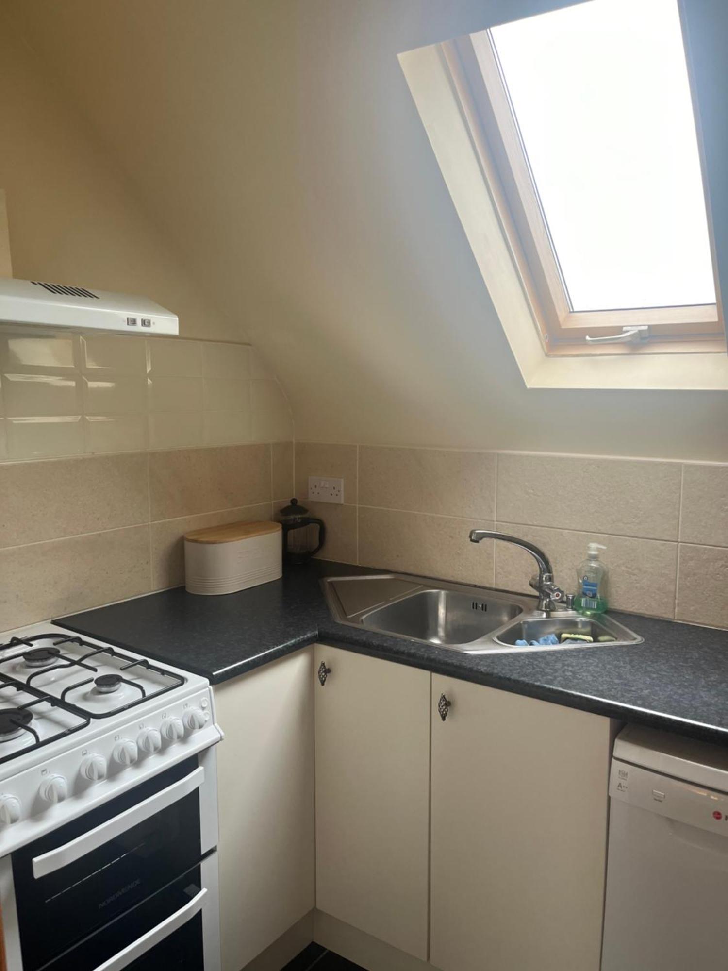 Racecourse Lodge Apartment Клифден Экстерьер фото